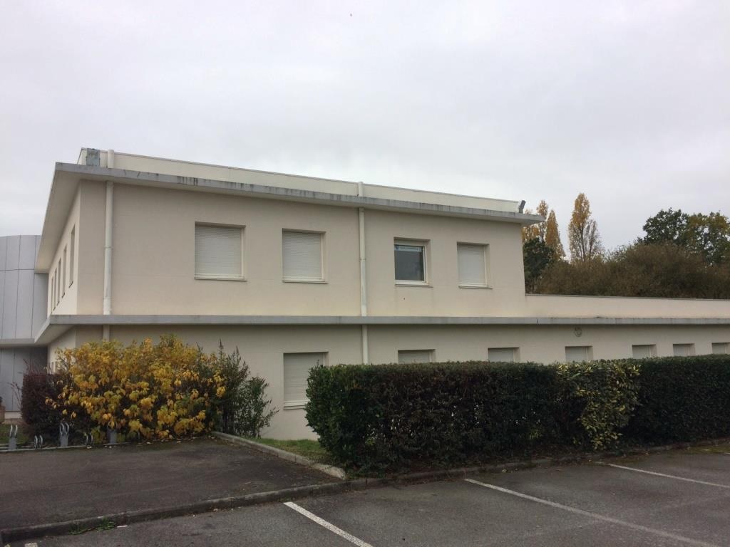 BUREAUX A LOUER VANNES  100 m²